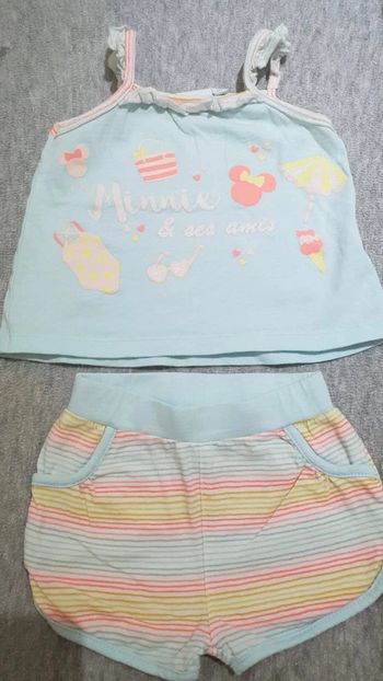 Très joli ensemble 3 mois