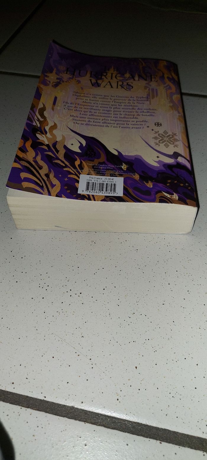 Livre The Hurricane Wars -
Édition brochée - photo numéro 5