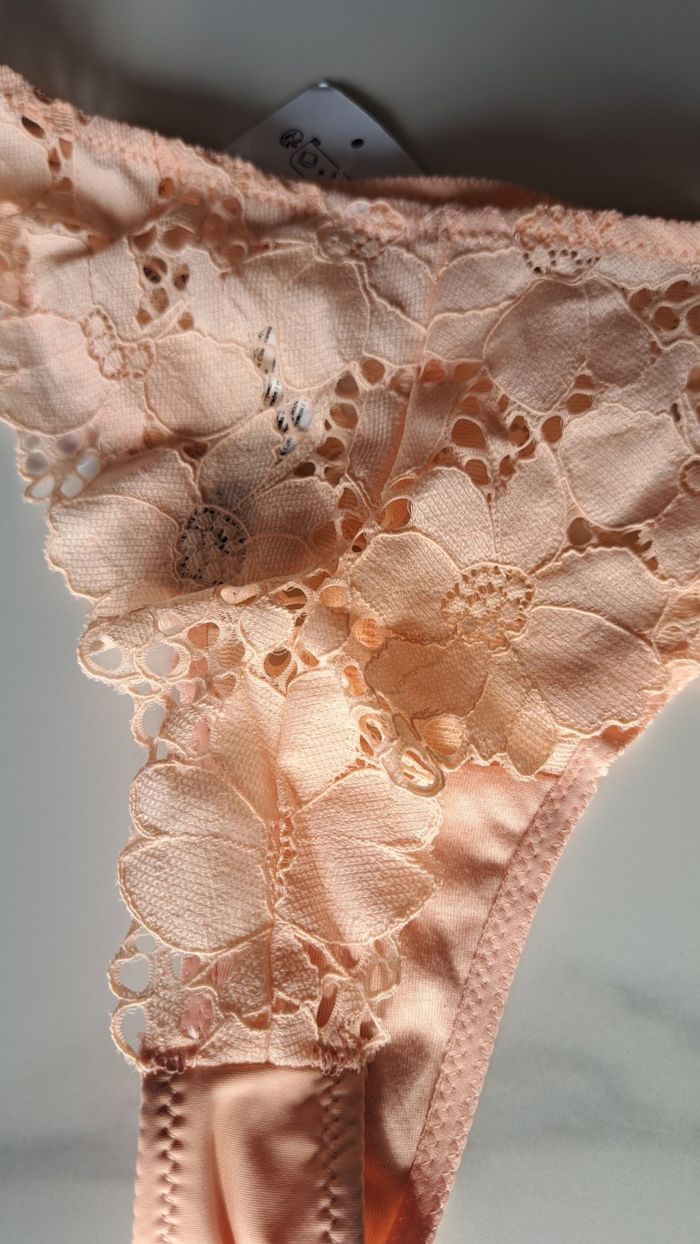 Tanga en dentelle saumon – Darjeeling (Ligne Aly) - photo numéro 5