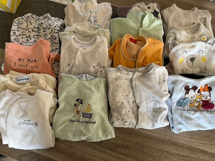 Lot vêtement 1 mois - photo numéro 3