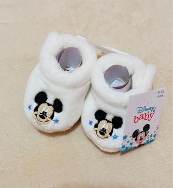 Chaussons neufs Mickey