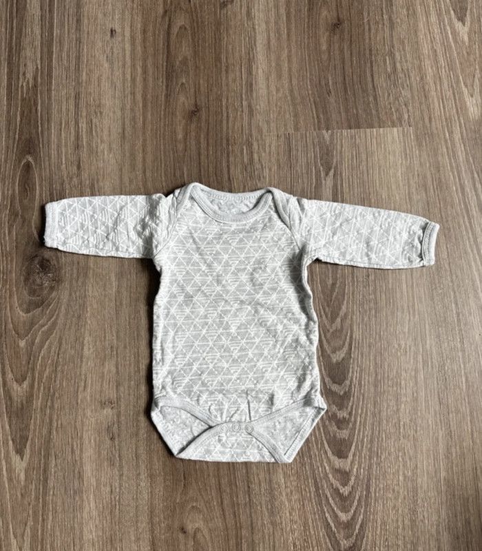 Lot de 4 bodys - photo numéro 3