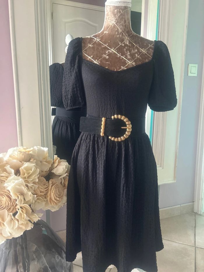 Robe H&M noire S mi-longue manches ballons