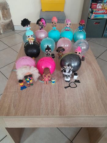 Lot de 12 poupées LOL