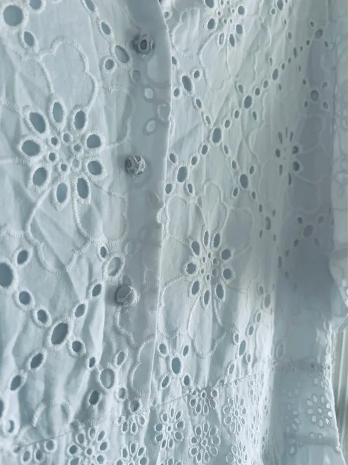 Sublime robe Maje en broderie Anglaise neuve étiquette taille 42 - photo numéro 6