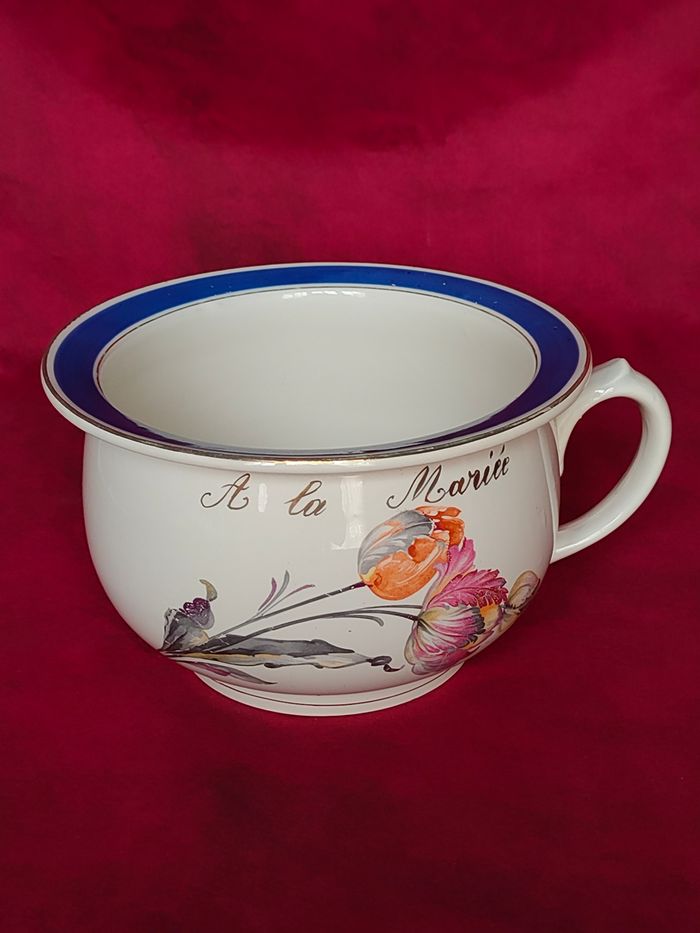 Ancien pot de chambre à la mariée ( n°11)