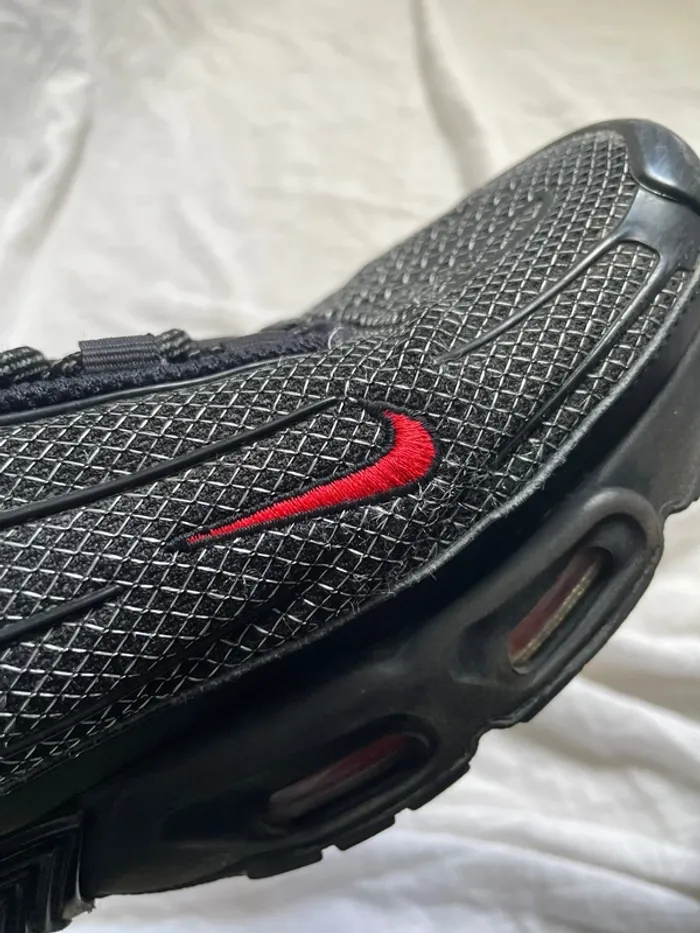 Baskets Nike TN Air Max Plus – Taille 44 – Noir – Très bon état - photo numéro 11