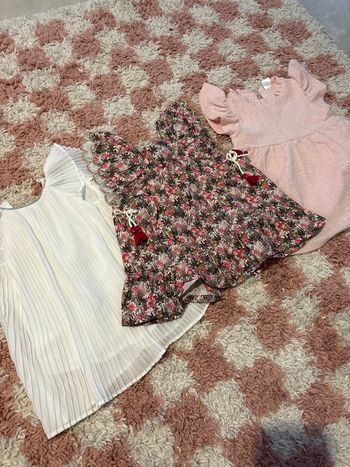 Lot 3 robes 