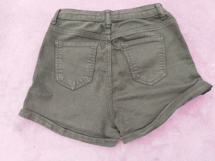 Short kaki 36 - photo numéro 2