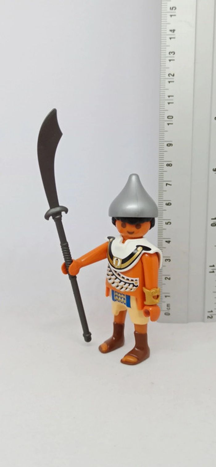 Homme garde soldat égyptien avec casque gris playmobil