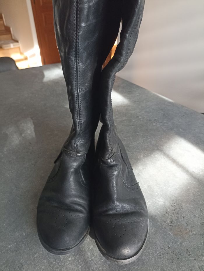 Bottes. Taille 38 marque kickers - photo numéro 2