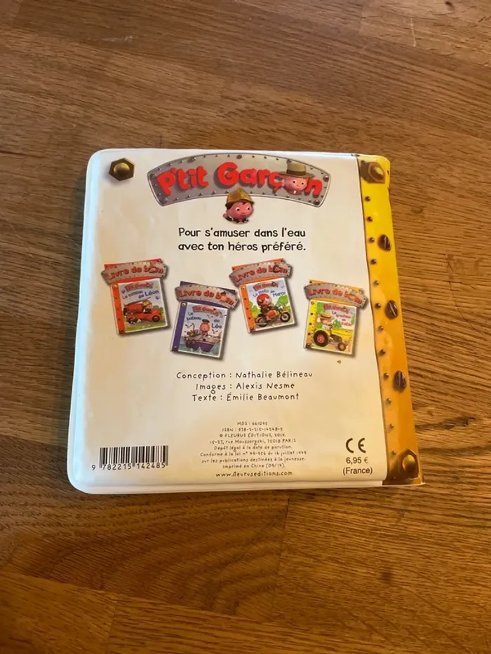 Livre pour le bain P’tit garçon Le tracteur de Peter - photo numéro 3