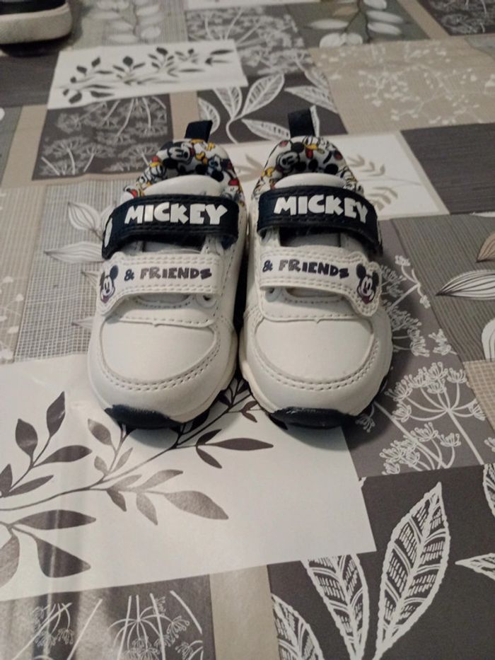 Basket Mickey T18 - photo numéro 2