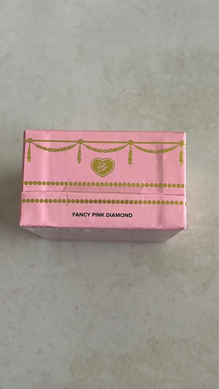 Too Faced Diamond Light Multi-Use Highlighter - photo numéro 2