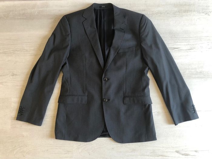 Costume « esprit » fit gris à rayures très fines T 50(40/42) porté 1 fois - photo numéro 3