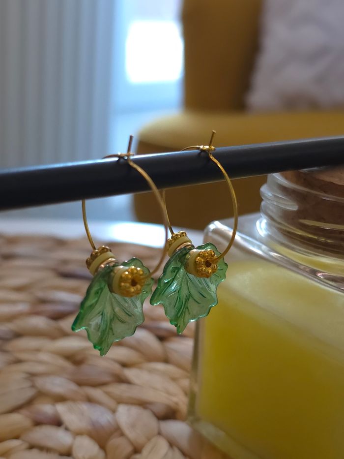 Paire de boucles d'oreilles fantaisie neuves - photo numéro 3
