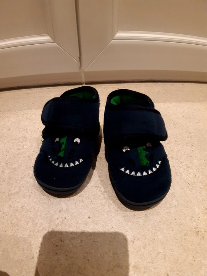 Chaussons dinosaures - photo numéro 2