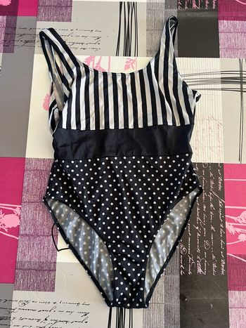 1 MAILLOT DE BAIN FEMME