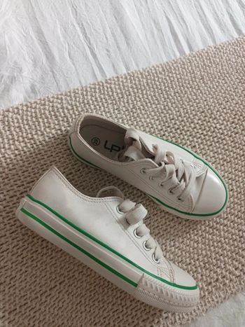 Jolie paire de tennis Les Petites Bombes pointure 29