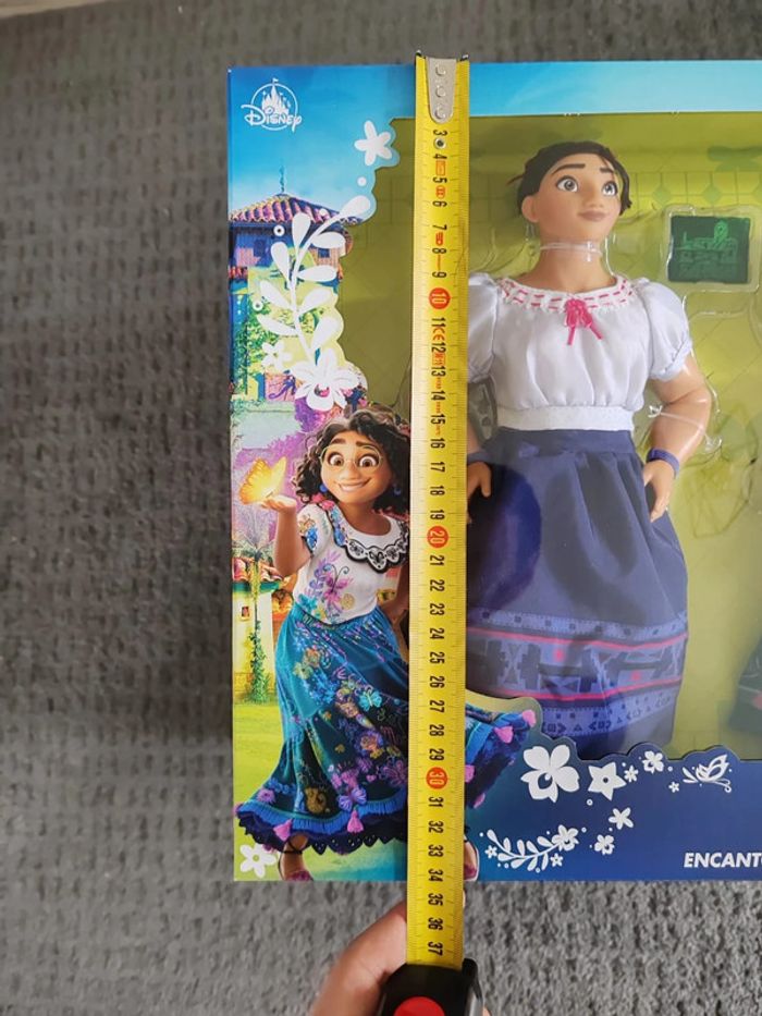 Coffret officiel et rare de 4 figurines disney Encanto - photo numéro 6
