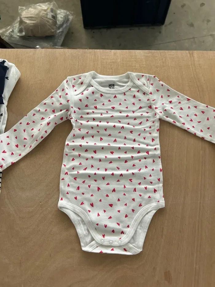 Lot de bodies enfant - photo numéro 7