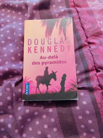 Au delà des pyramides