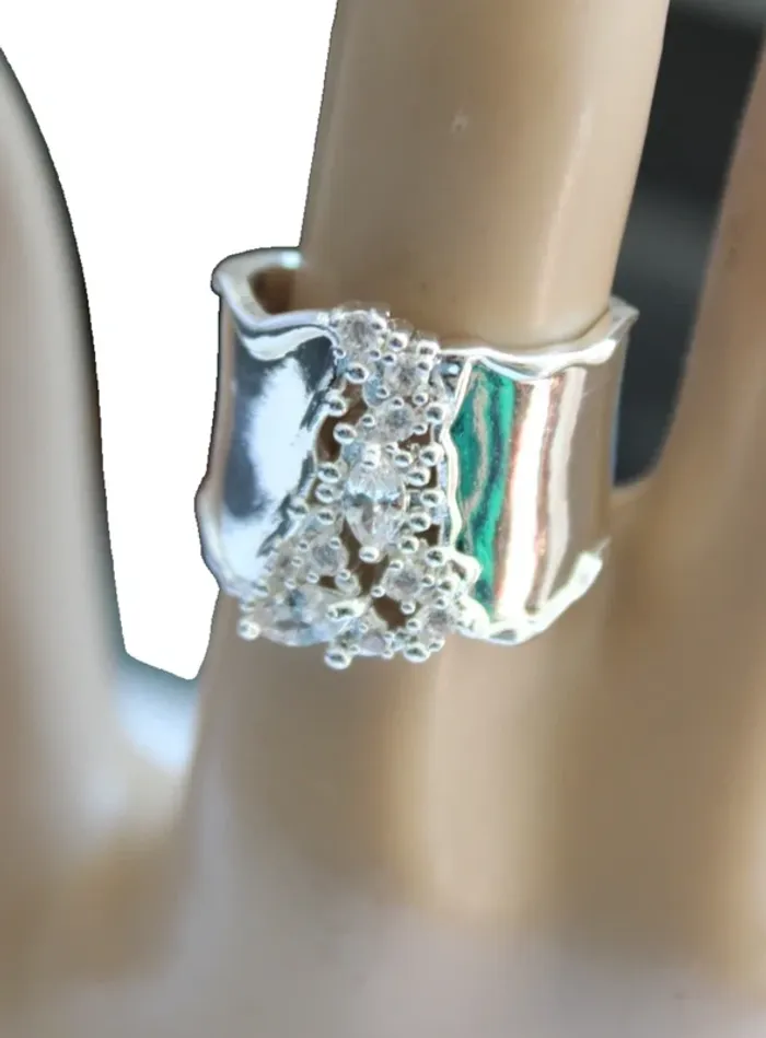 bague argent 925 + Pierre de lune synthétique taille 8 = France 57 = 18.1 mm - photo numéro 2
