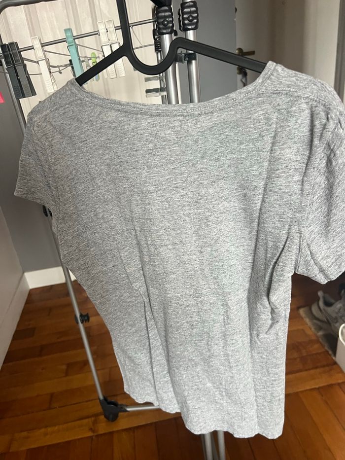TEE shirt gris levi’s taille XS - photo numéro 4