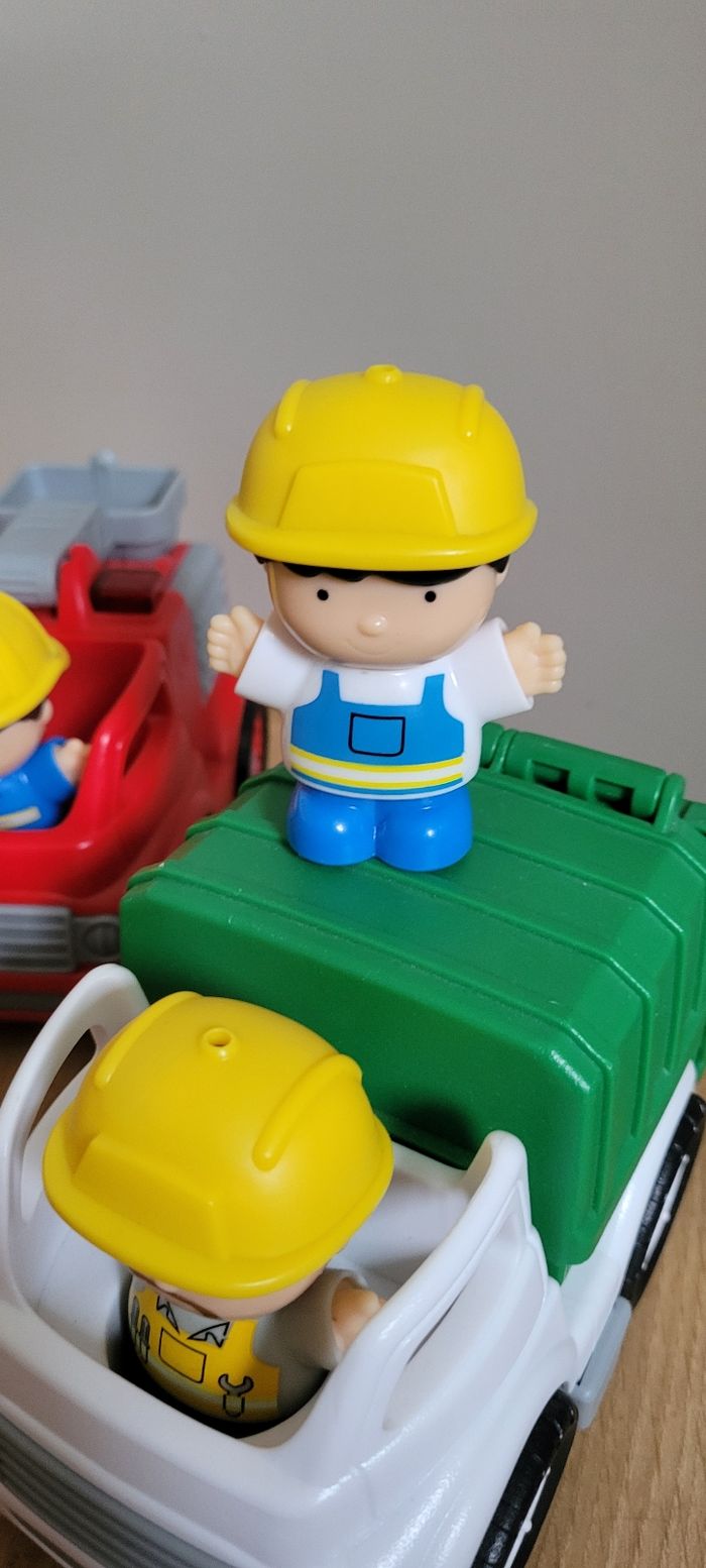 Set de 3 camions et 3 figurines - photo numéro 6