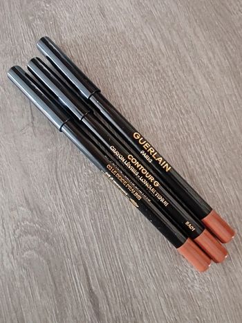3 crayons lèvres contour G