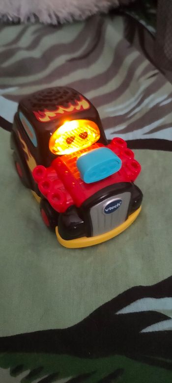Tut tut bolide