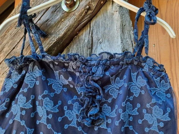 Superbe combishort Molly Bracken taille 6/8 ans, bleu marine superposé de tulle imprimé - photo numéro 3