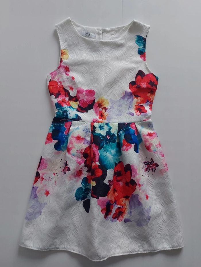 Robe style rétro vintage. Fleurie sans manche col rond taille 36 zippée à l'arrière - photo numéro 5