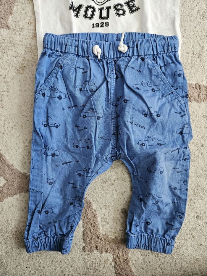 Pantalon + t-shirt - photo numéro 2
