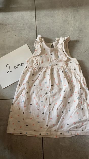 Robe manches courtes