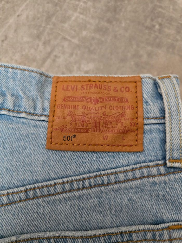 Short Levi's 501 vintage custom délavé bandes logo taille haute frangée tendance - photo numéro 8