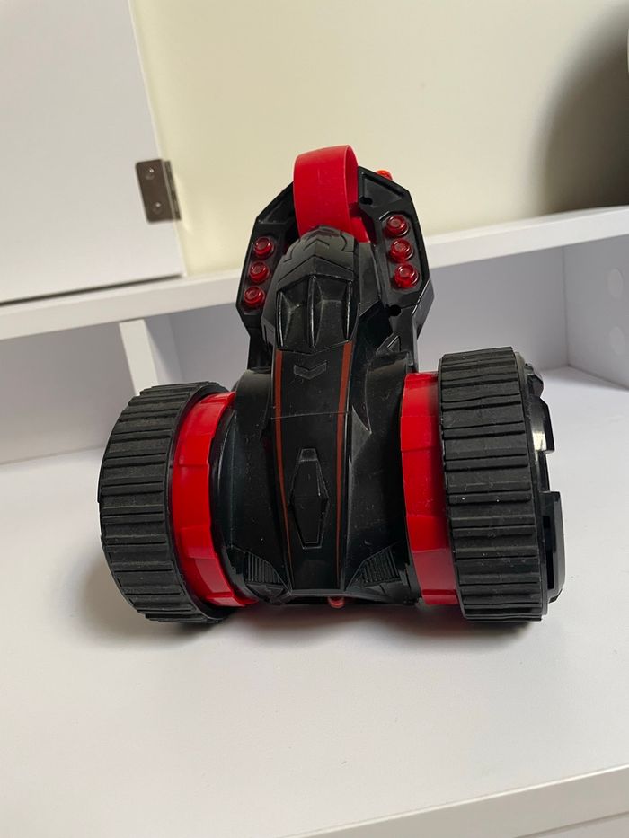 Voiture télécommandée - photo numéro 2