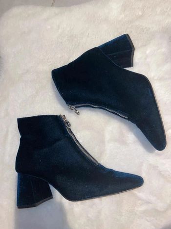 Jolie paire de bottines velours