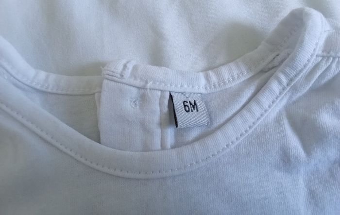 T-shirt motif fleur MC 6 mois - photo numéro 3