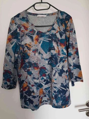 Haut  armand  thiery  coloré  taille  38  40