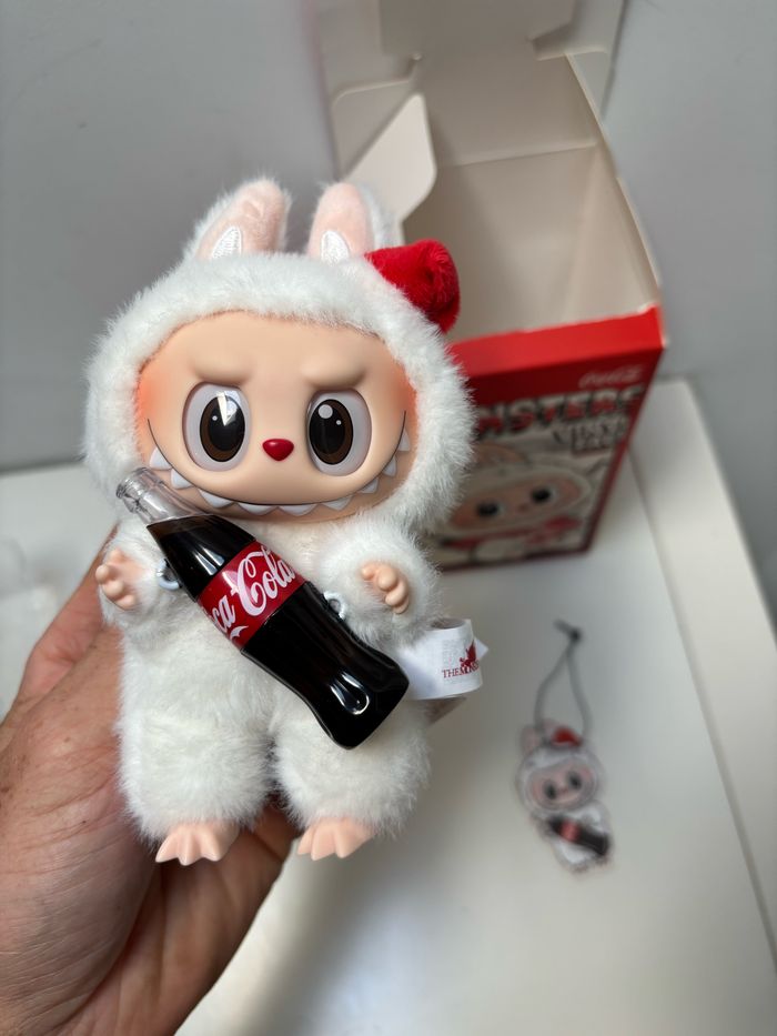 Labubu Coca-Cola popmart - photo numéro 2