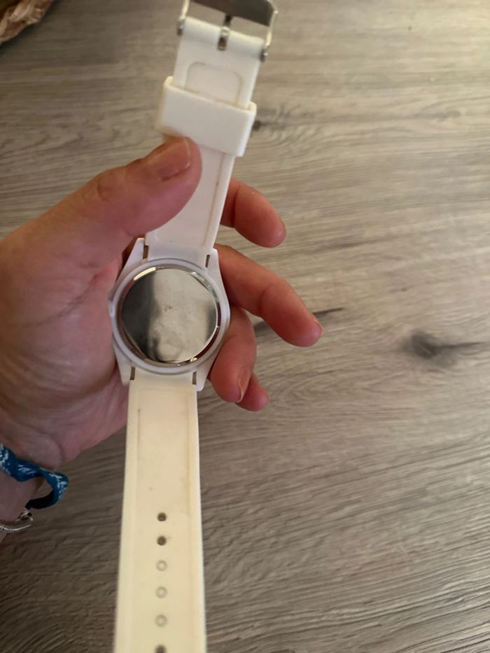 Montre blanche - photo numéro 3