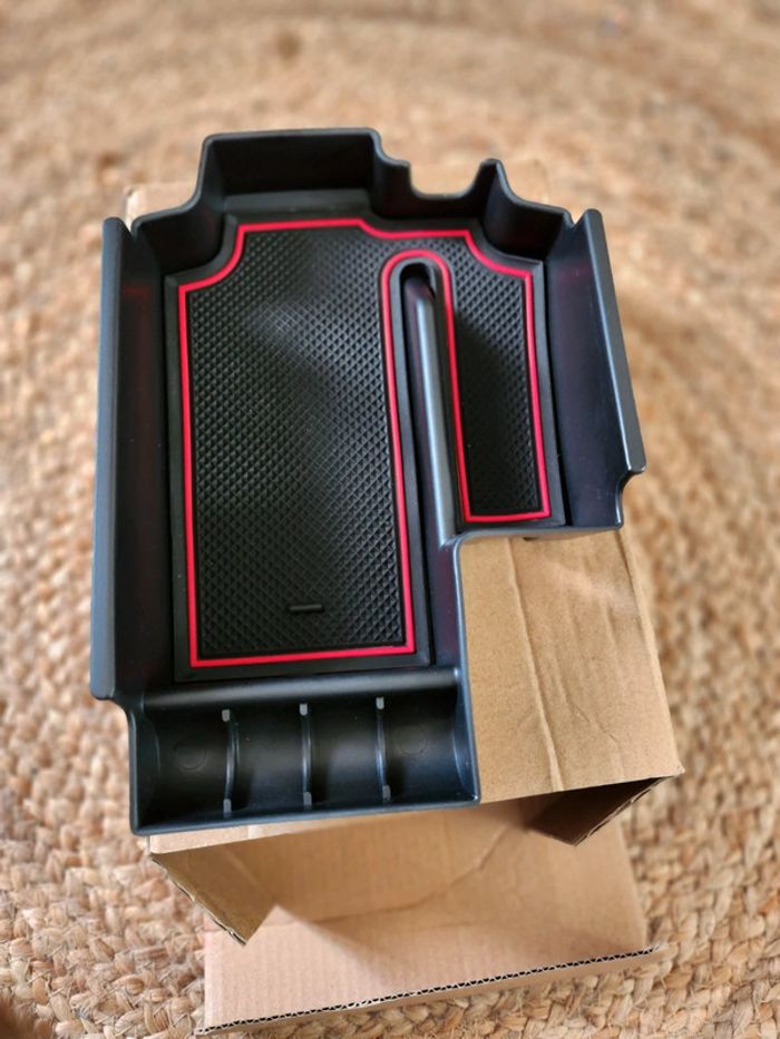 Boite rangement accoudoir