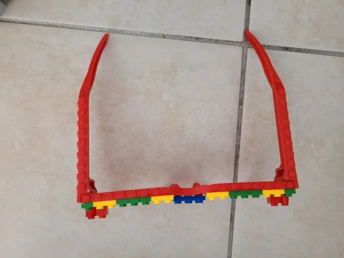 Lunette rigolotes de type lego - photo numéro 2