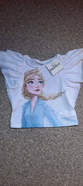 Disney t-shirt la reine des neiges
Taille 2/3 ans neuf