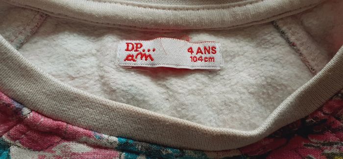 Sweat fille 4-5 ans / DP..am - photo numéro 2