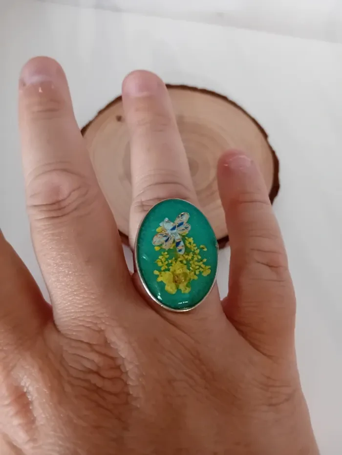 Bague fleurs séchées libellule résine - photo numéro 4