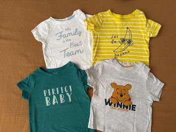 Lot 4 tee shirts très bon état