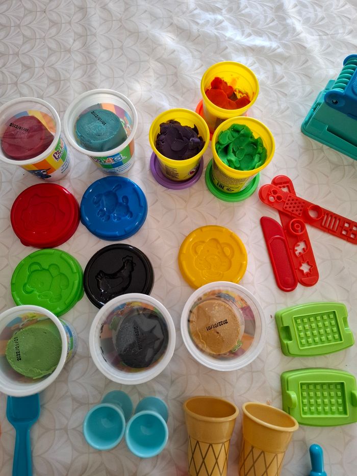 Lot pâte à modeler - photo numéro 9