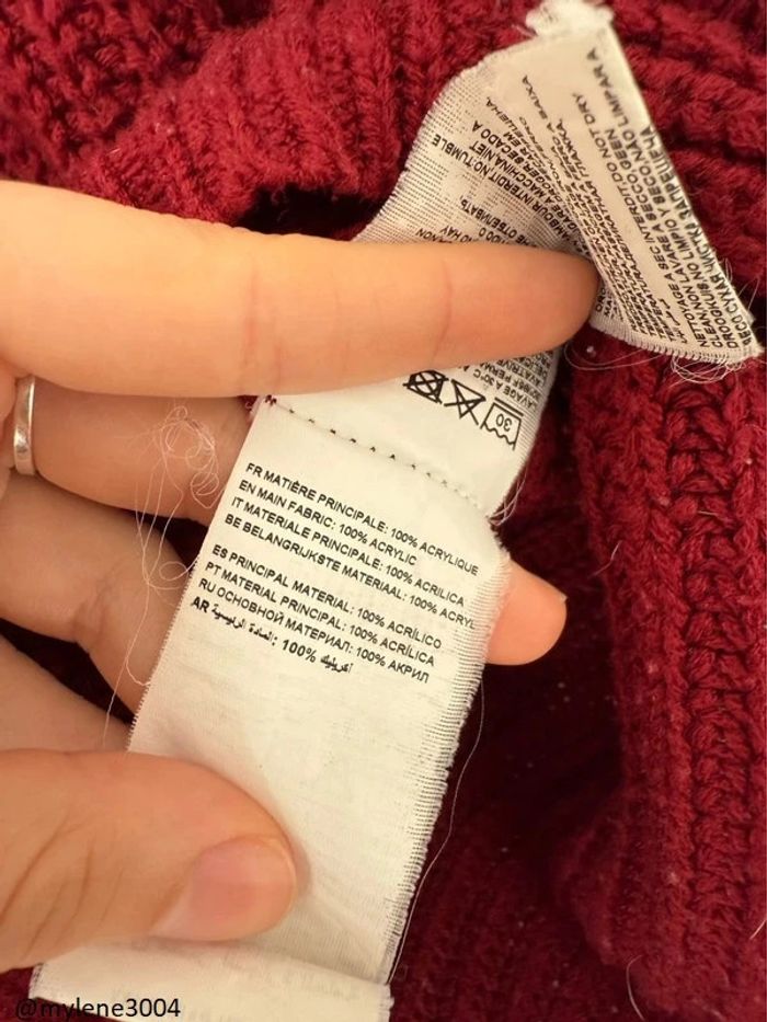 Pull d'hiver épais en maille torsadé bordeaux manches longues col V lacets - photo numéro 7
